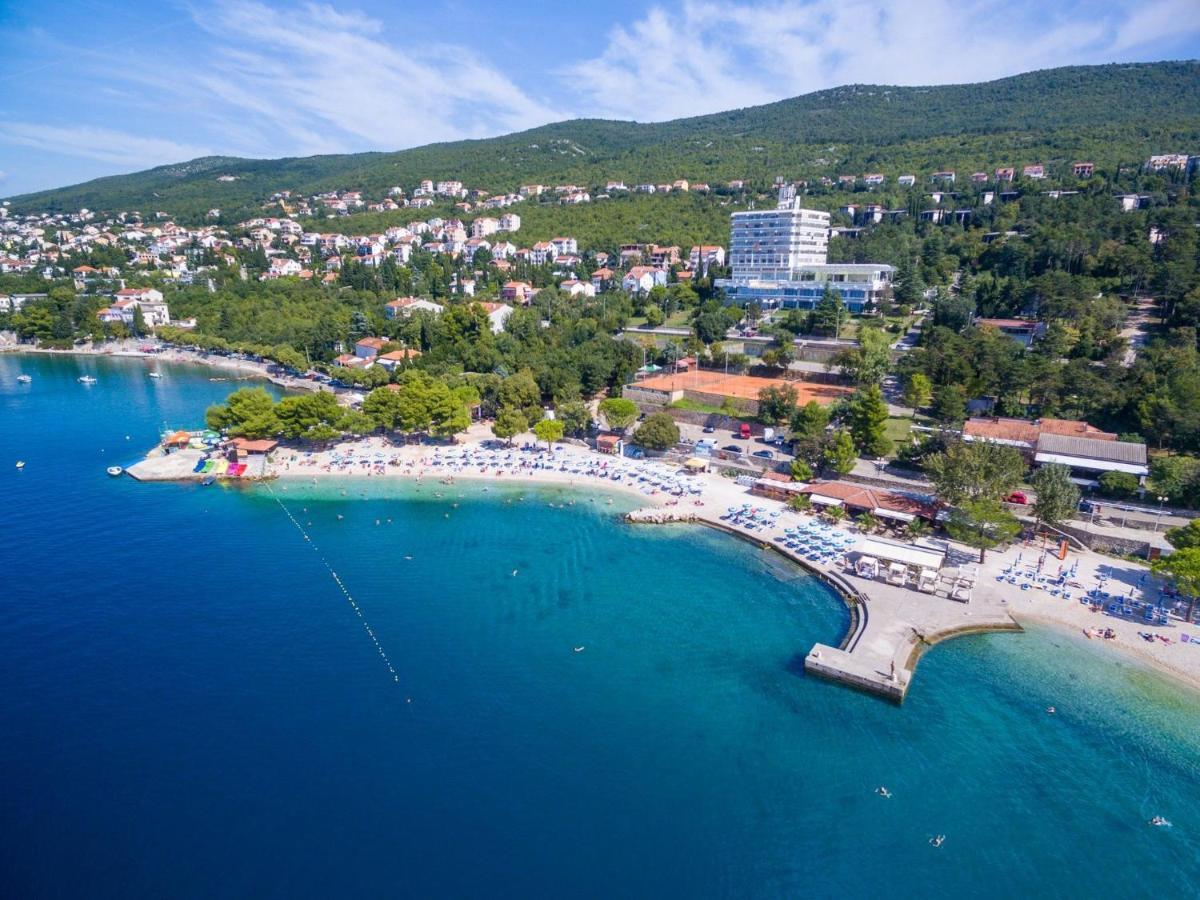Apartament Djusi *