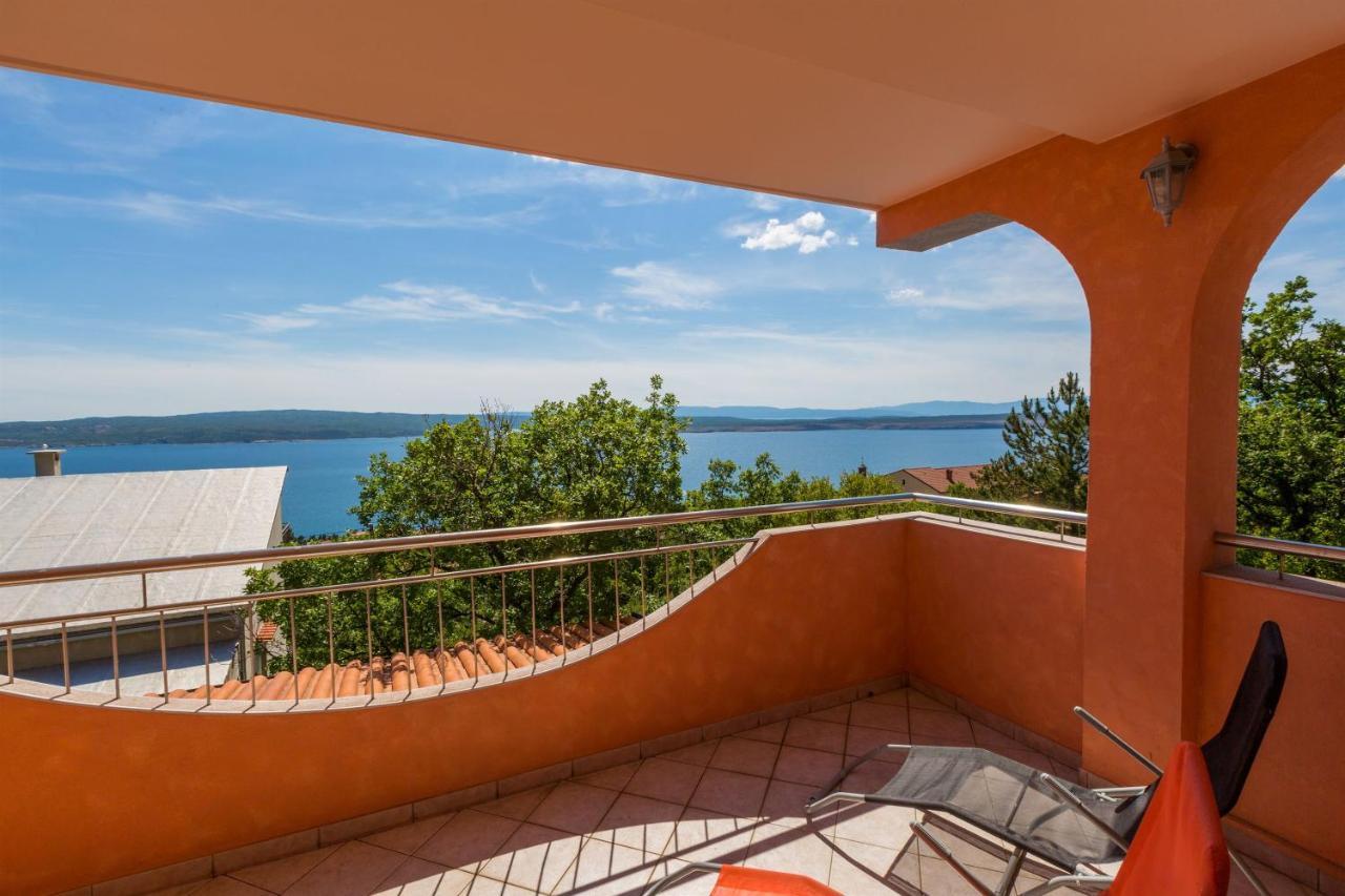 Apartament Djusi